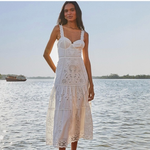 White Richelieu Sleeveless Midi Dress XL 100% COTTON
Care Instructions - Picture 2 of 7